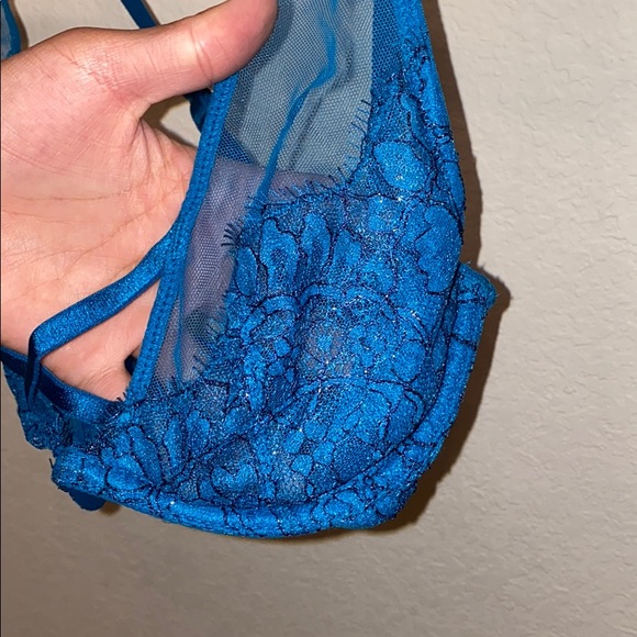 Victoria’s Secret 32B - Picture 4 of 5